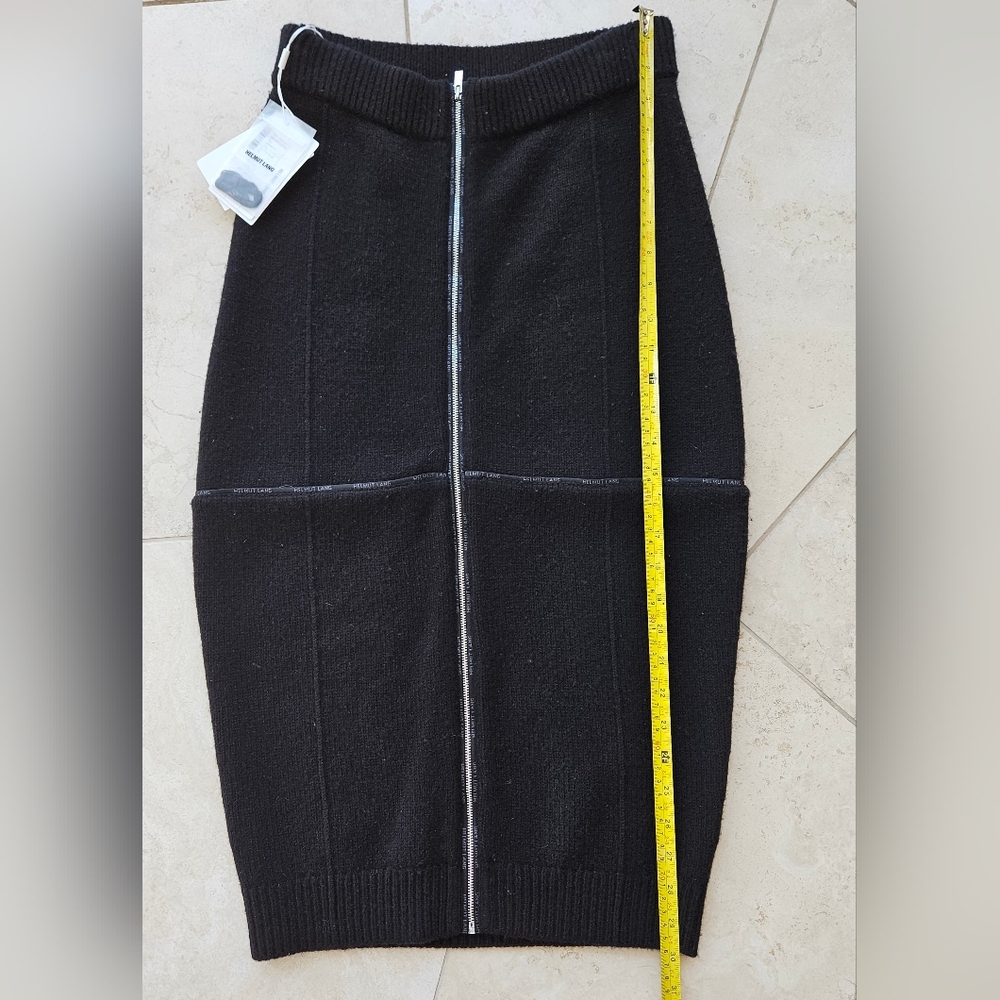 Stunning Wool Skirt,  full zip back - Sz S